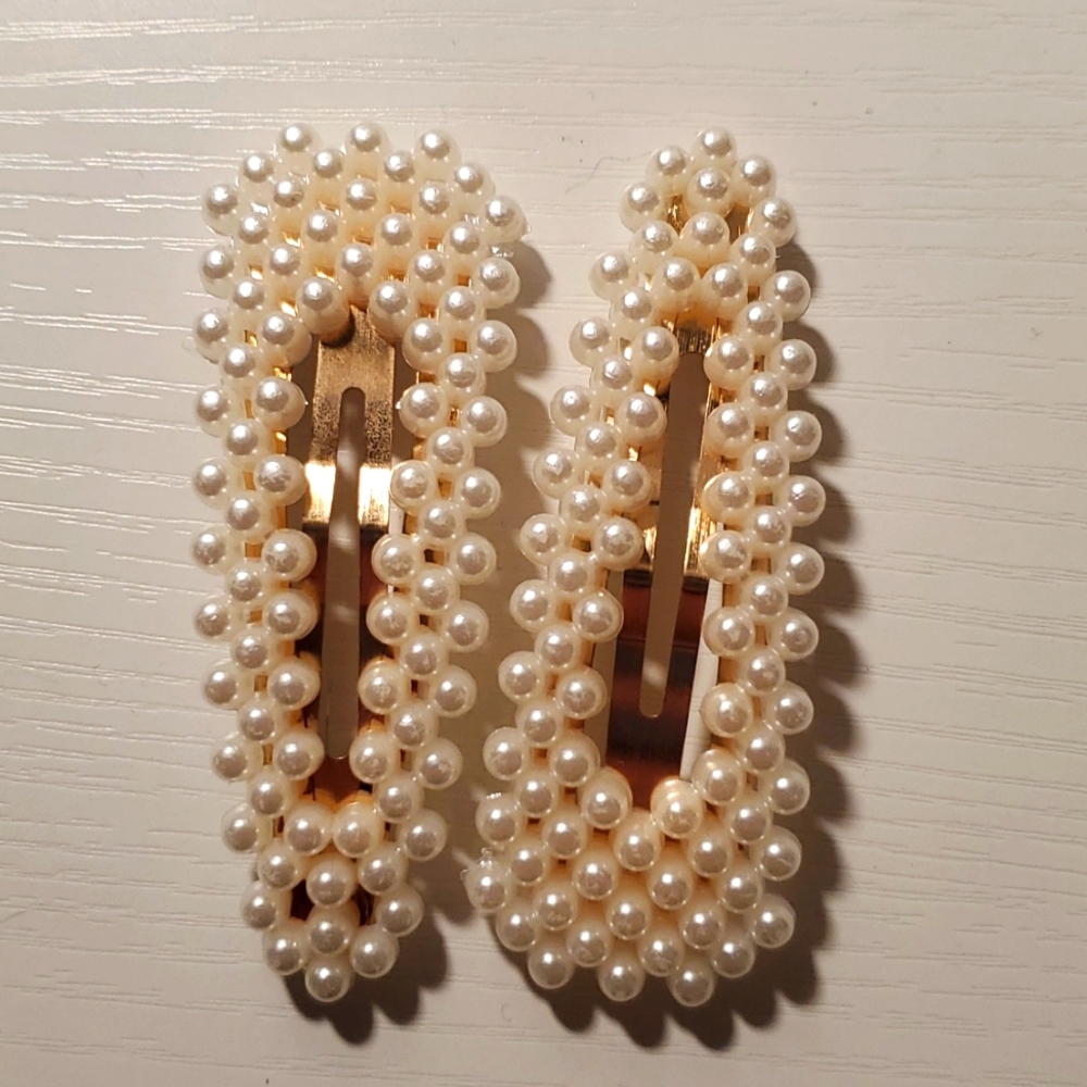 Faux pearl hair barret